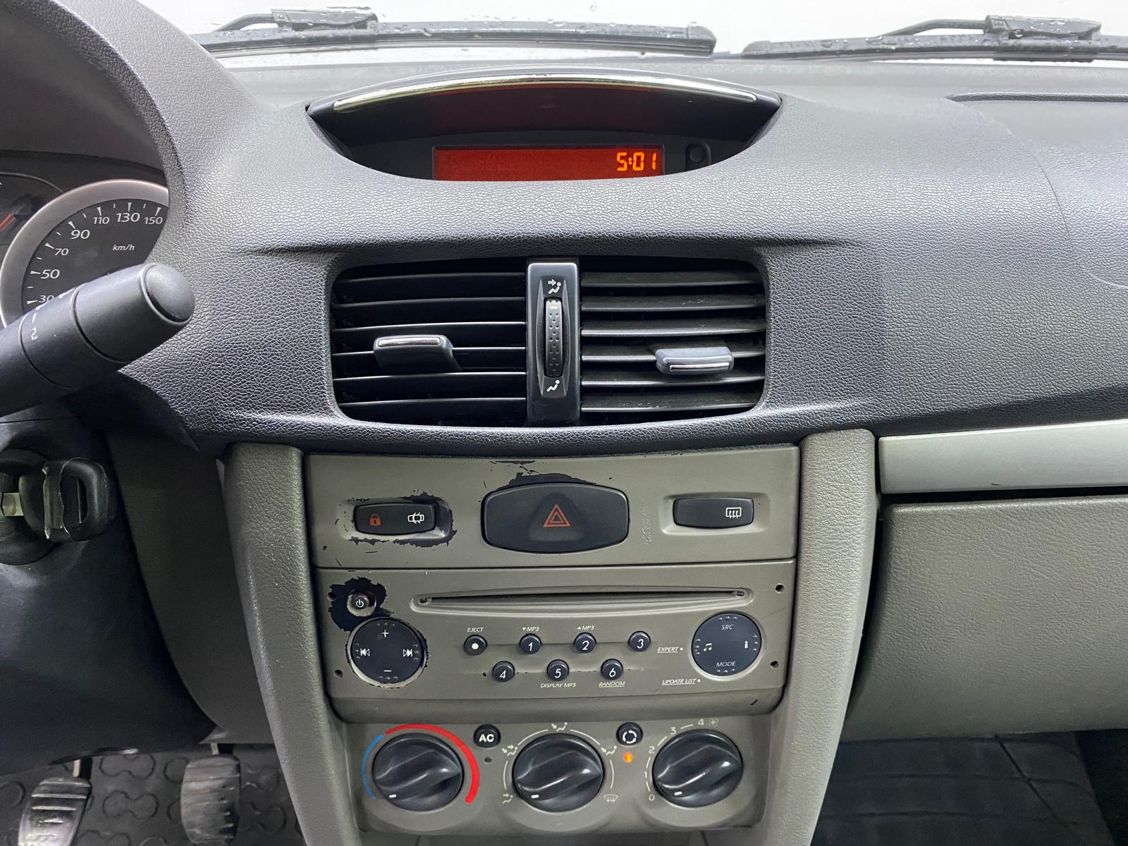 RENAULT SYMBOL 23